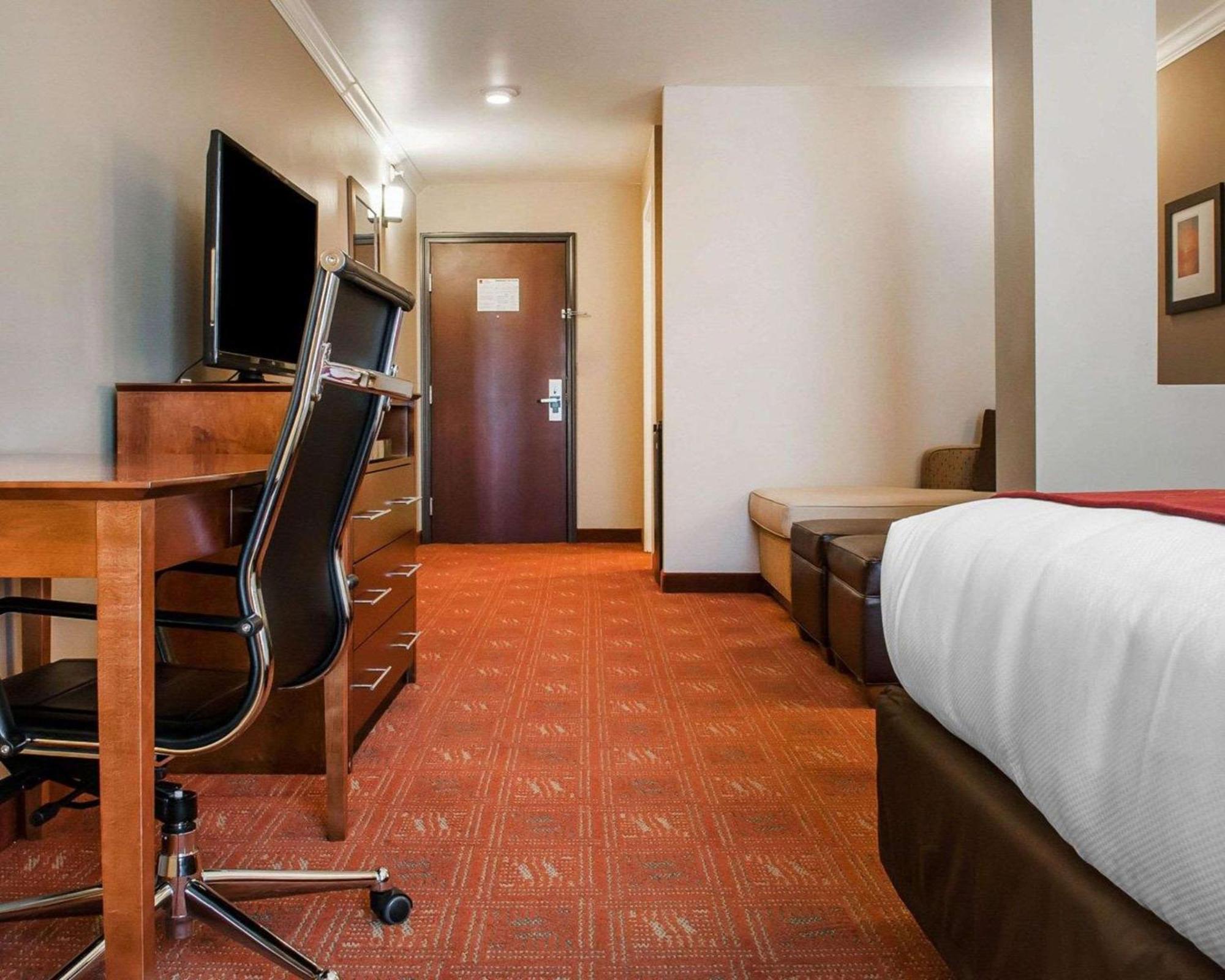 Comfort Suites Farmington Extérieur photo