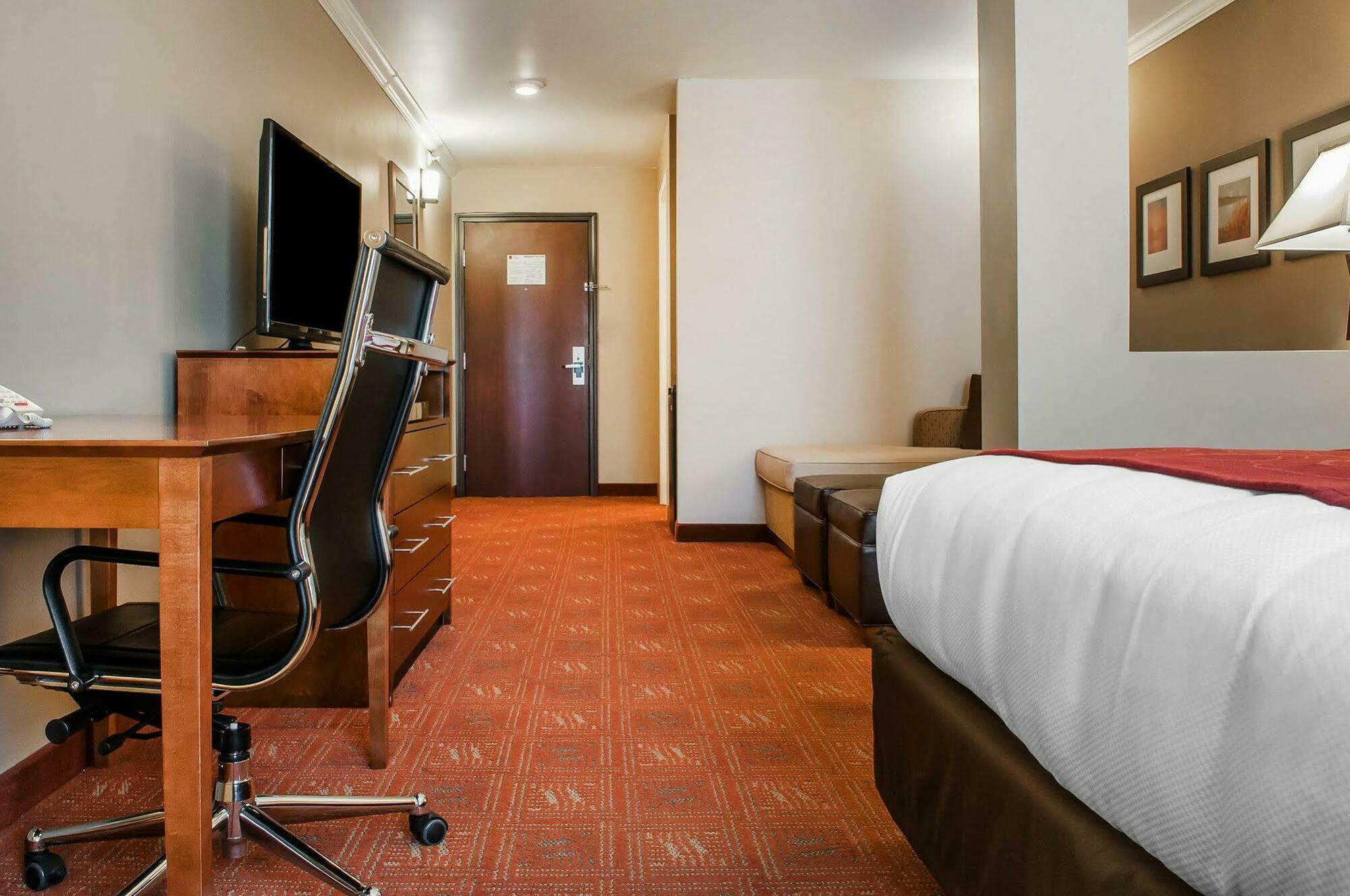 Comfort Suites Farmington Extérieur photo